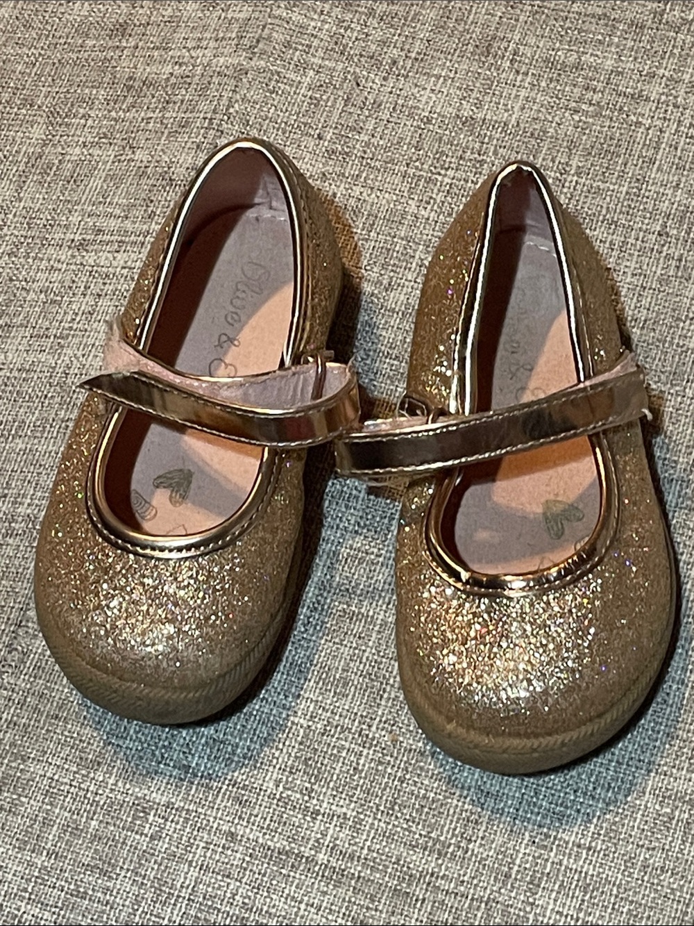 Olive & Edie Lil Gracie Rose Gold Glitter Mary Jane Shoes Girls Size 5